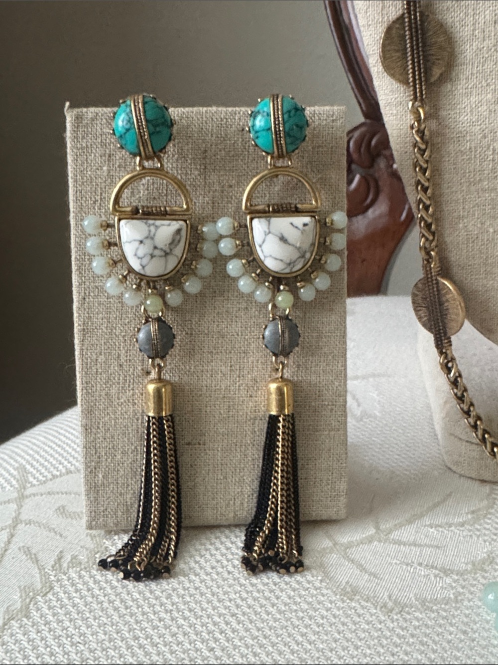 Stella & Dot totem necklace, earrings and bracelet - Picture 3 of 4